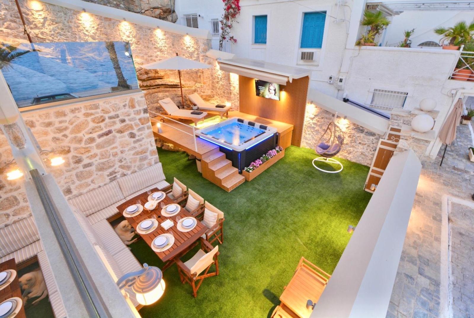 Villasonboard Rock Villa 3 Bed, 3 Bath, Jacuzzi, Seaside Ermióni Eksteriør bilde